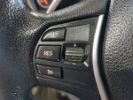 BMW 320 2012 Punainen