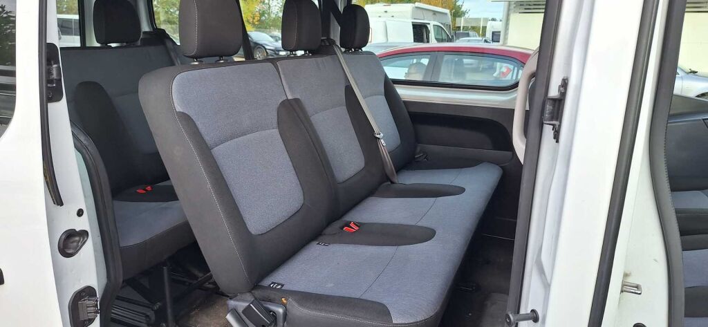 Opel Vivaro 2019 Valkoinen