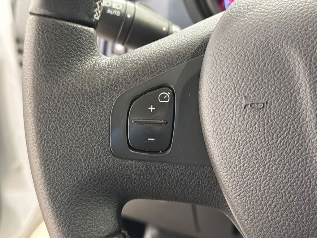 Opel Vivaro 2019 Valkoinen