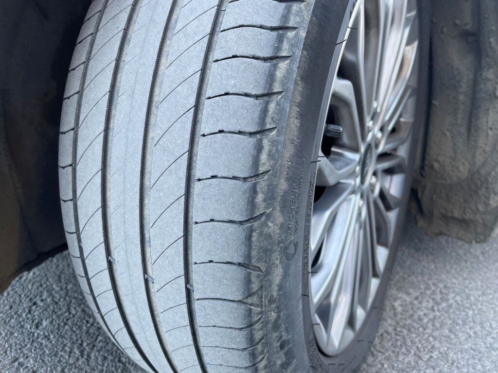 Ford Focus 2019 Valkoinen