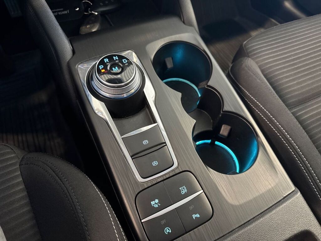 Ford Focus 2019 Valkoinen