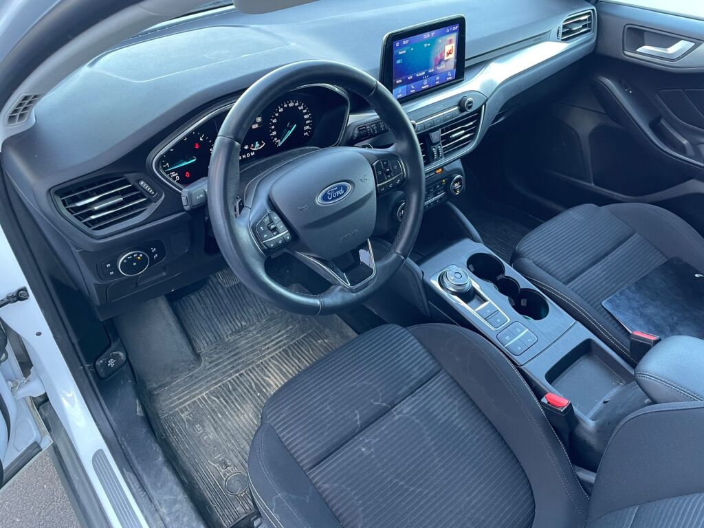 Ford Focus 2019 Valkoinen