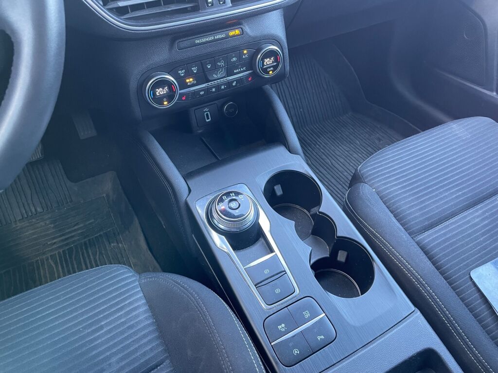 Ford Focus 2019 Valkoinen