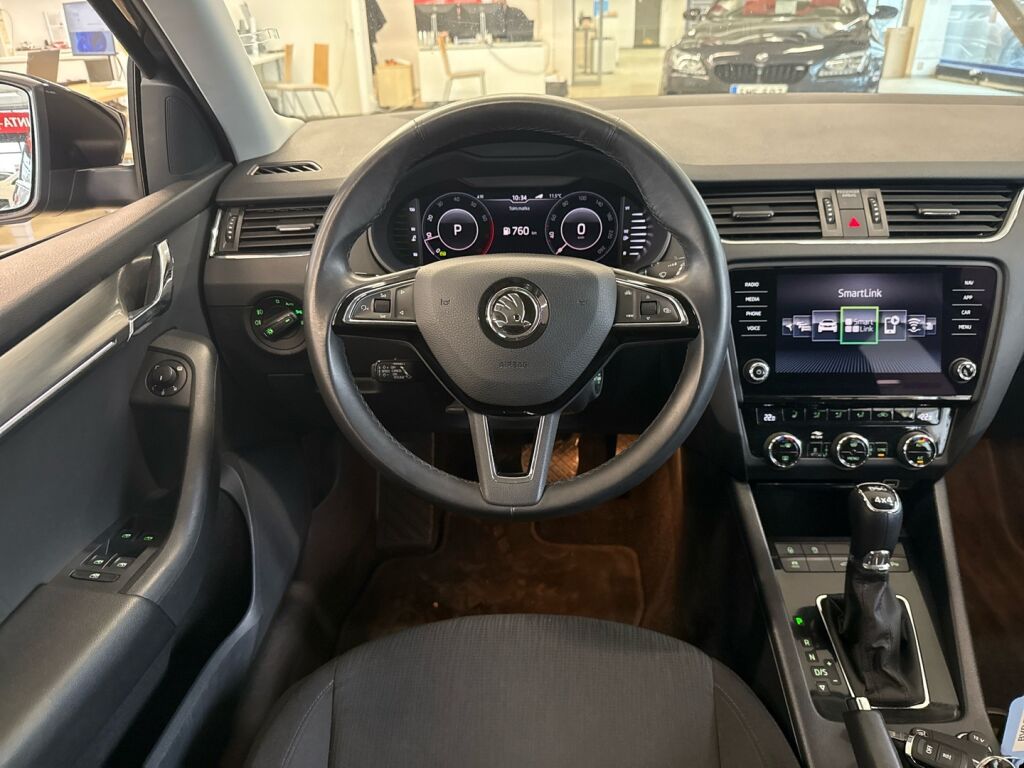 Skoda Octavia 2019 Musta
