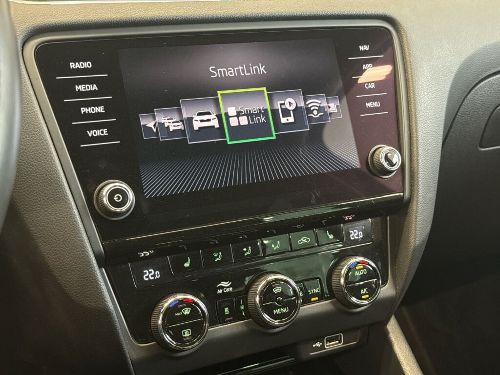 Skoda Octavia 2019 Musta