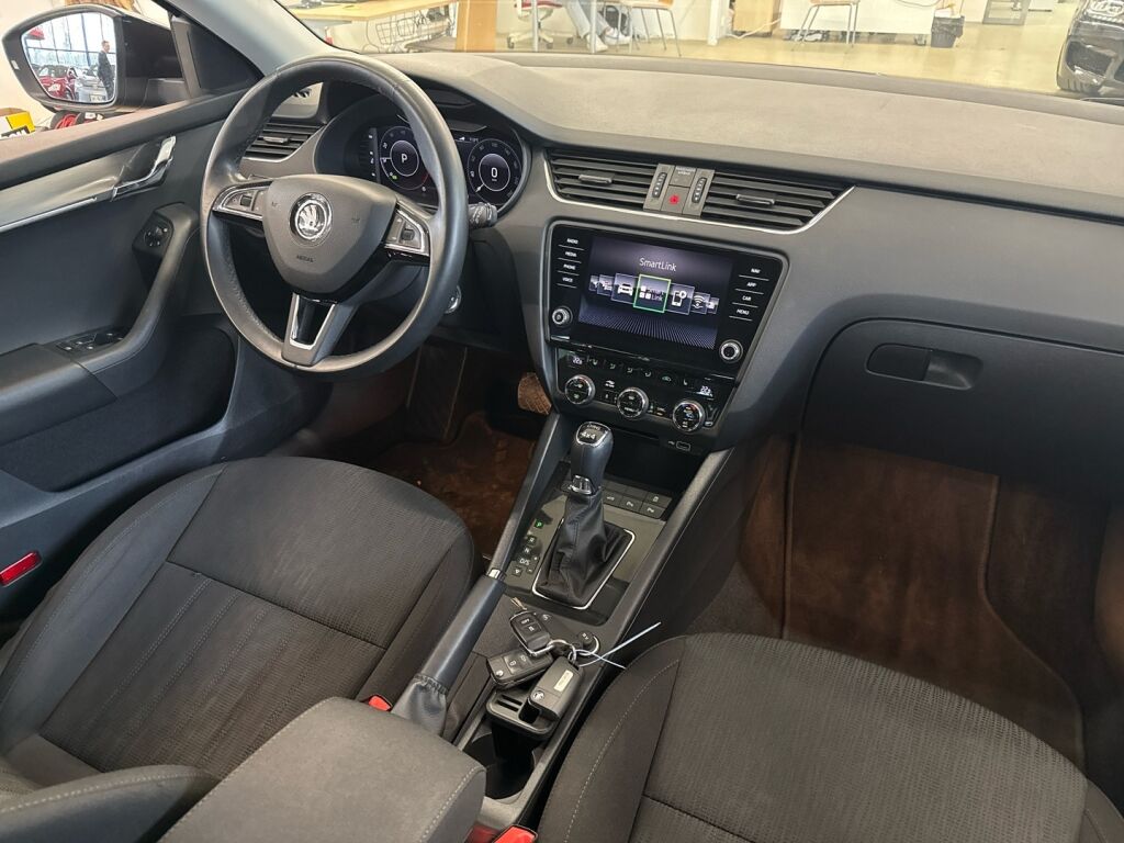 Skoda Octavia 2019 Musta