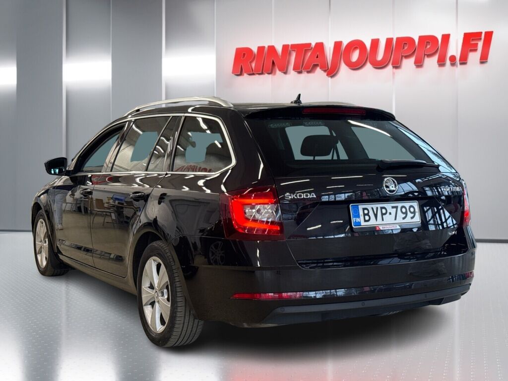 Skoda Octavia 2019 Musta