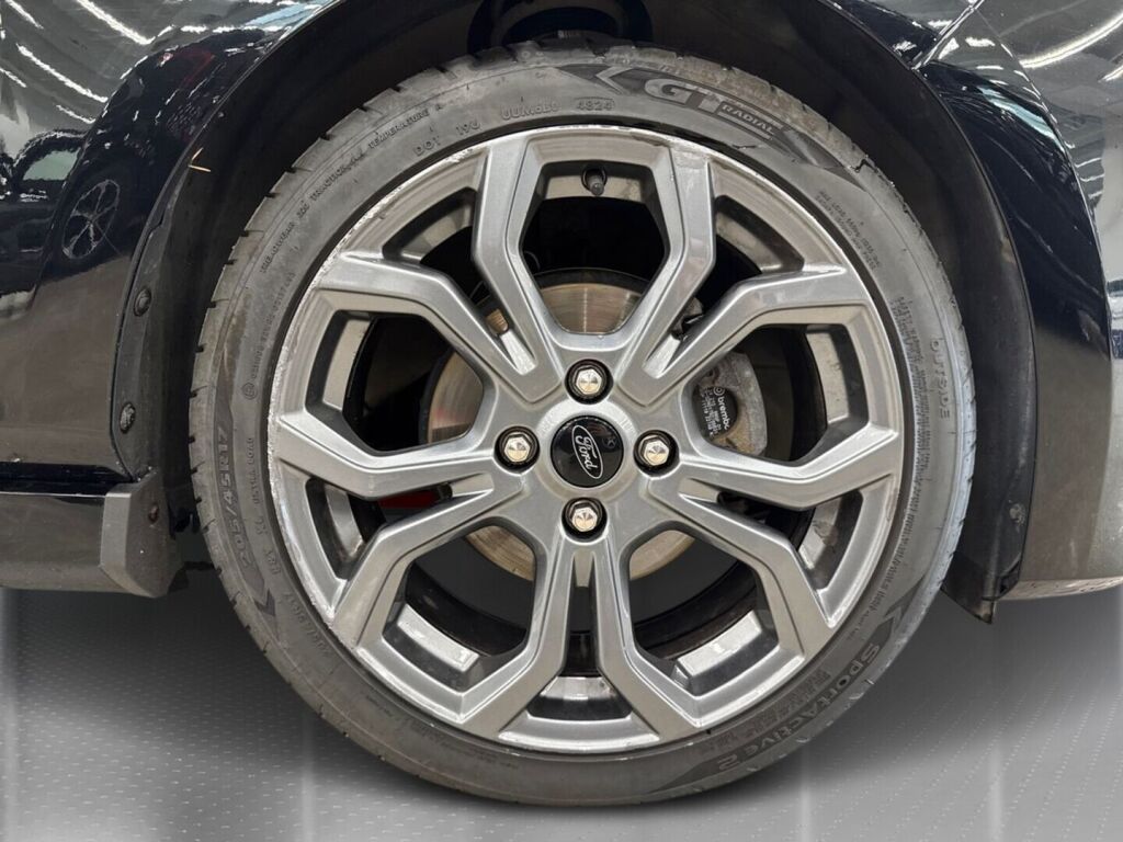 Ford Fiesta 2019 Musta