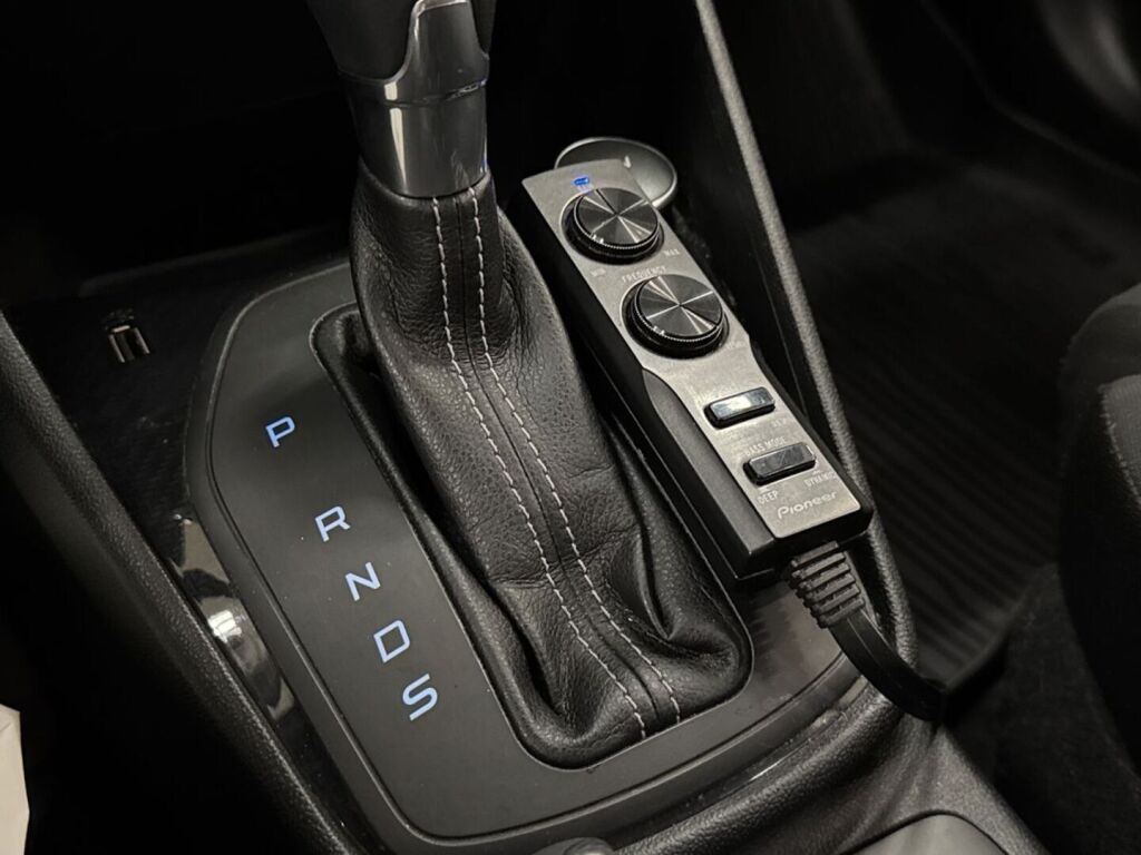 Ford Fiesta 2019 Musta