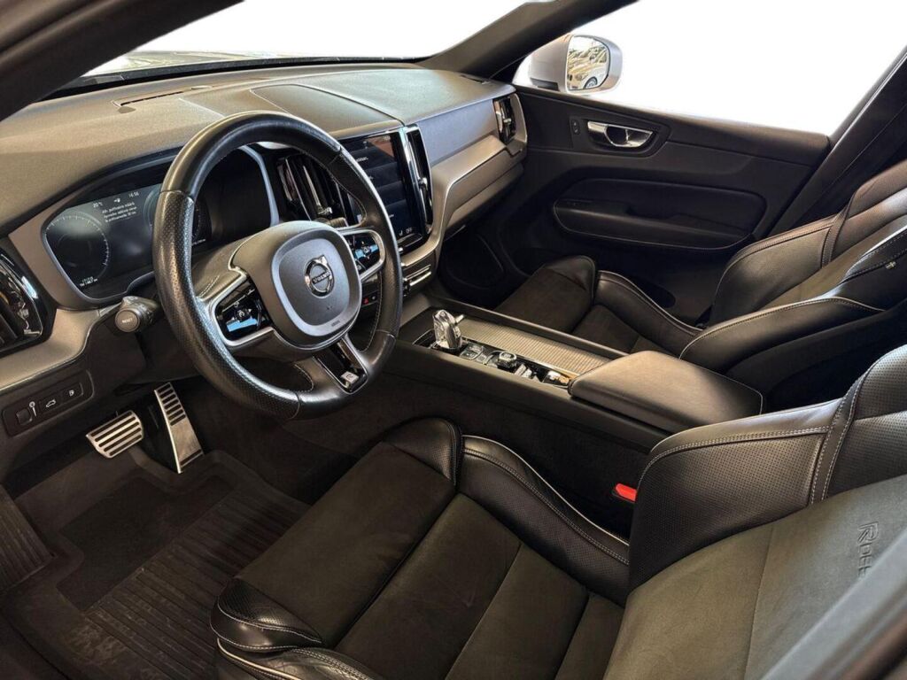 Volvo XC60 2018 Harmaa