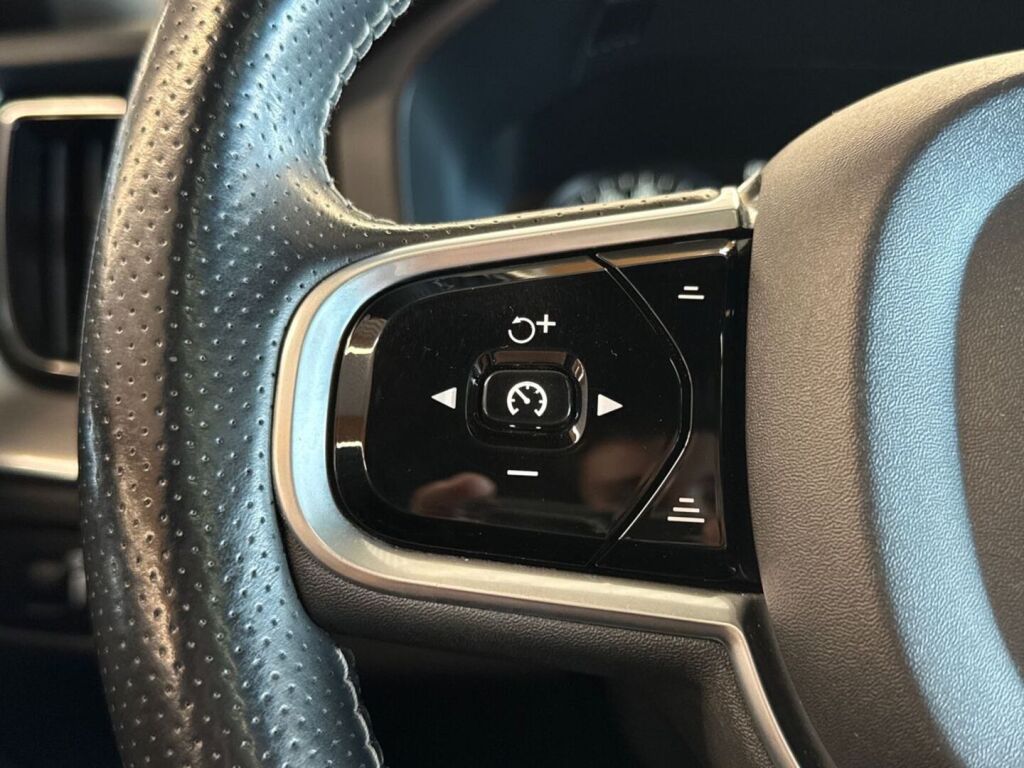 Volvo XC60 2018 Harmaa