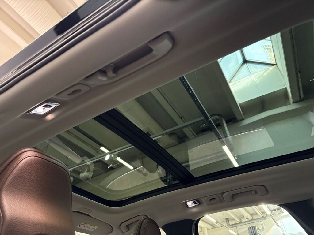 Volvo XC60 2019 Musta