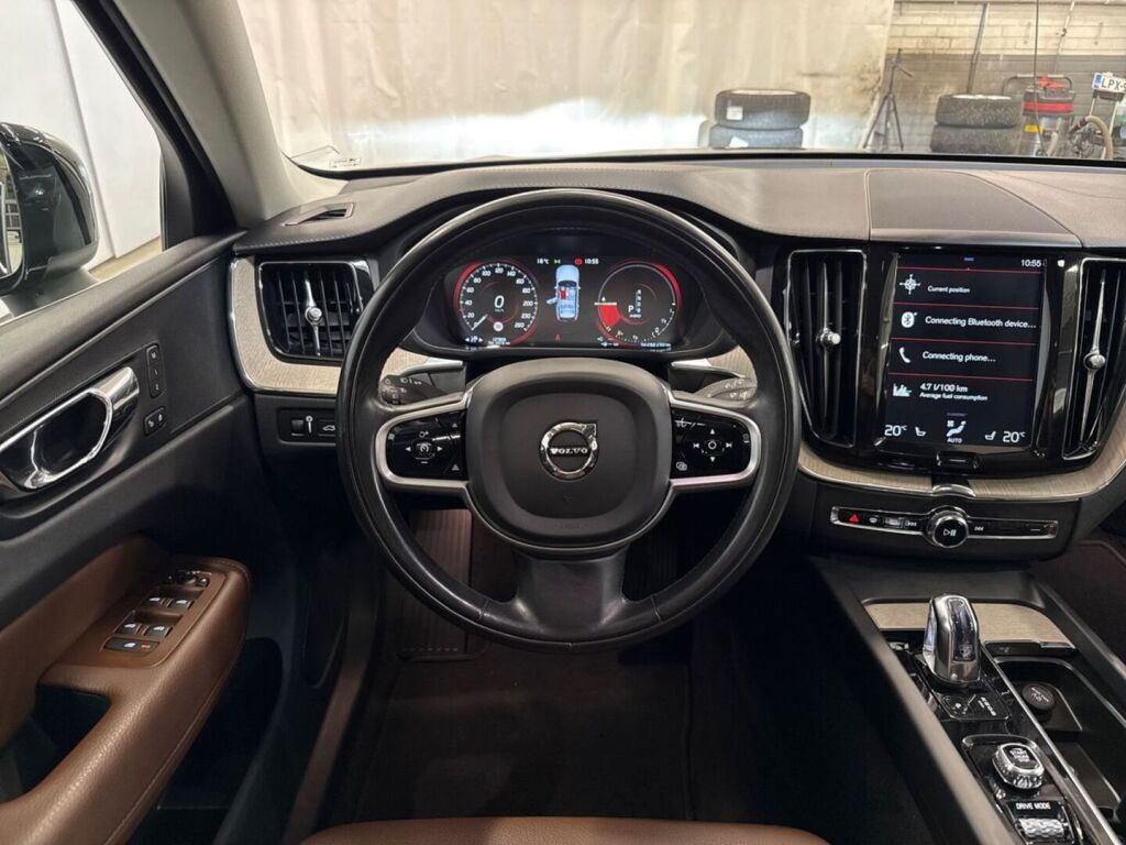 Volvo XC60 2019 Musta