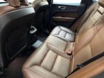 Volvo XC60 2019 Musta