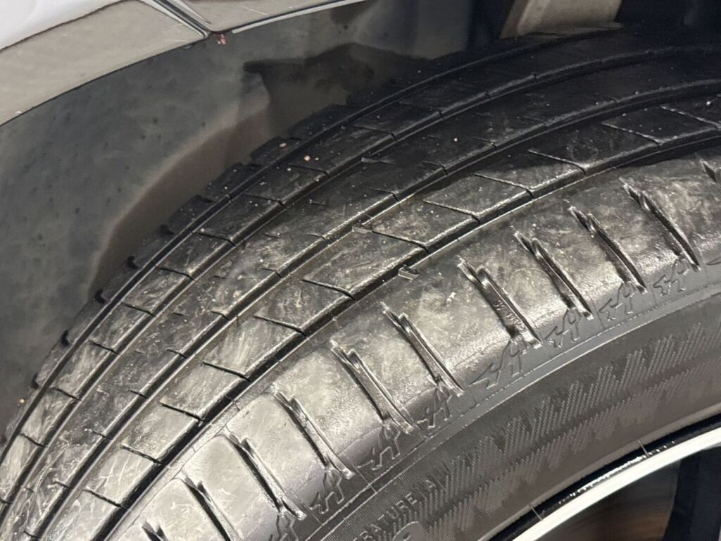 Volvo XC60 2019 Musta