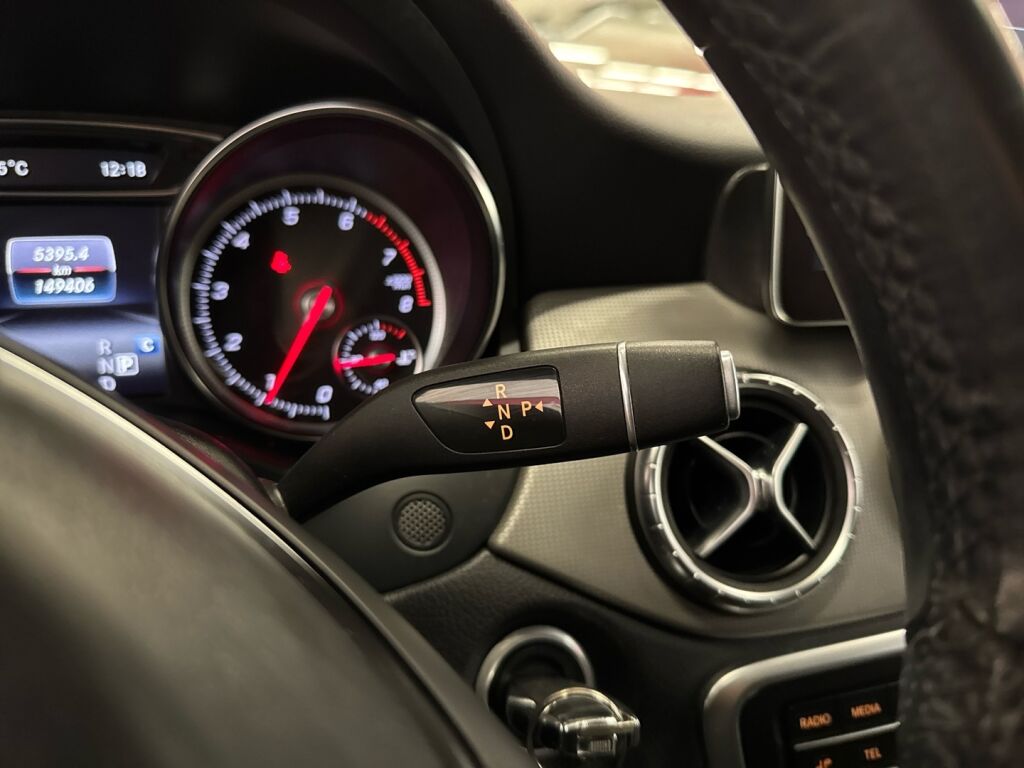 Mercedes-Benz CLA 2019 Musta