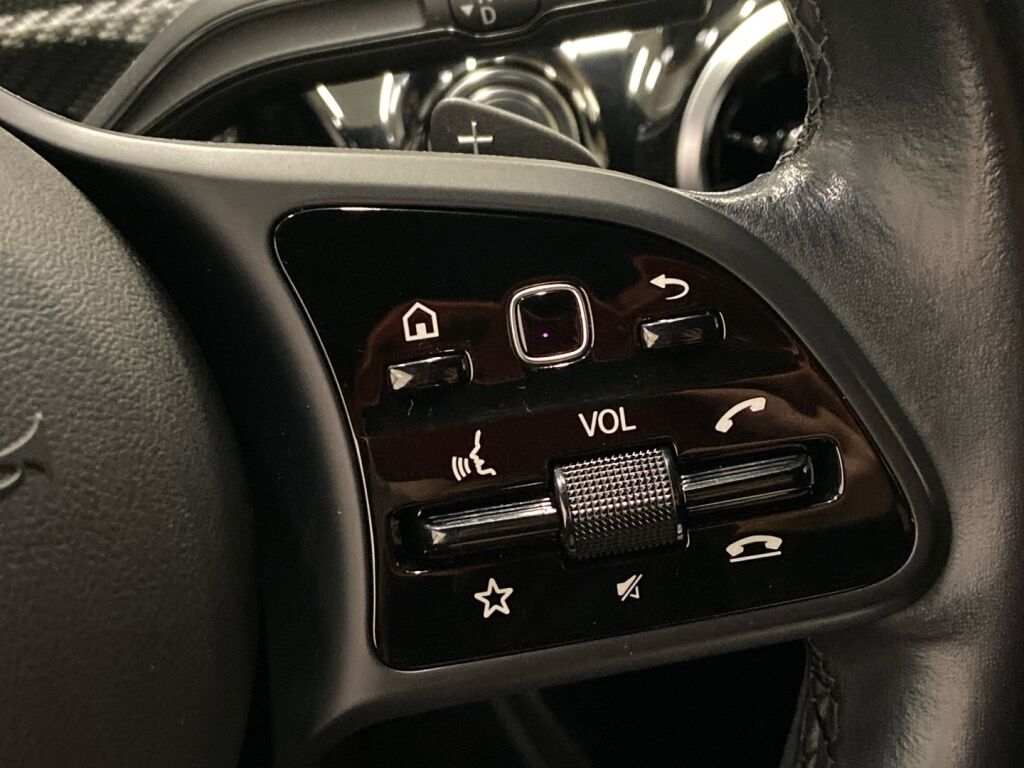 Mercedes-Benz A 2019 Musta