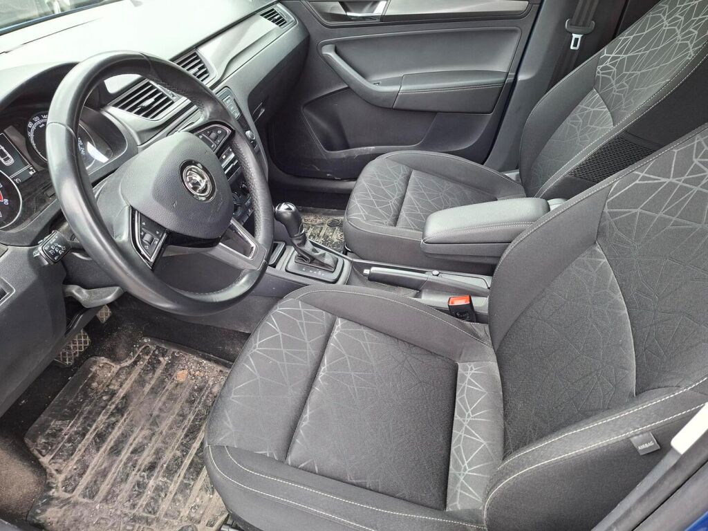 Skoda Rapid 2019 Sininen