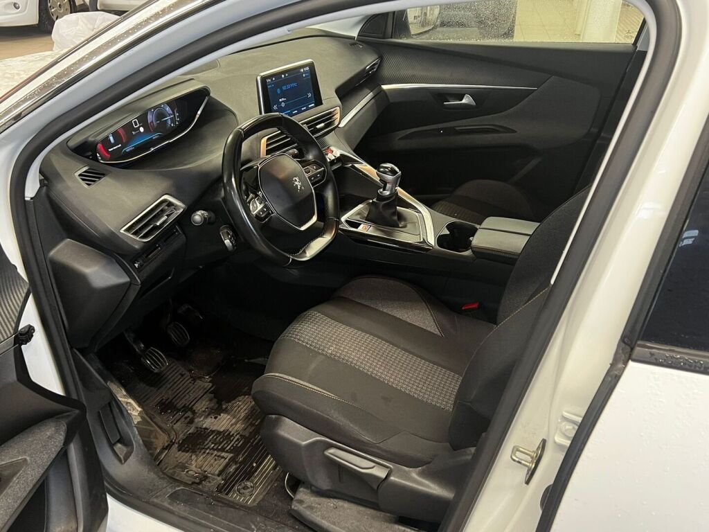 Peugeot 3008 2019 Valkoinen