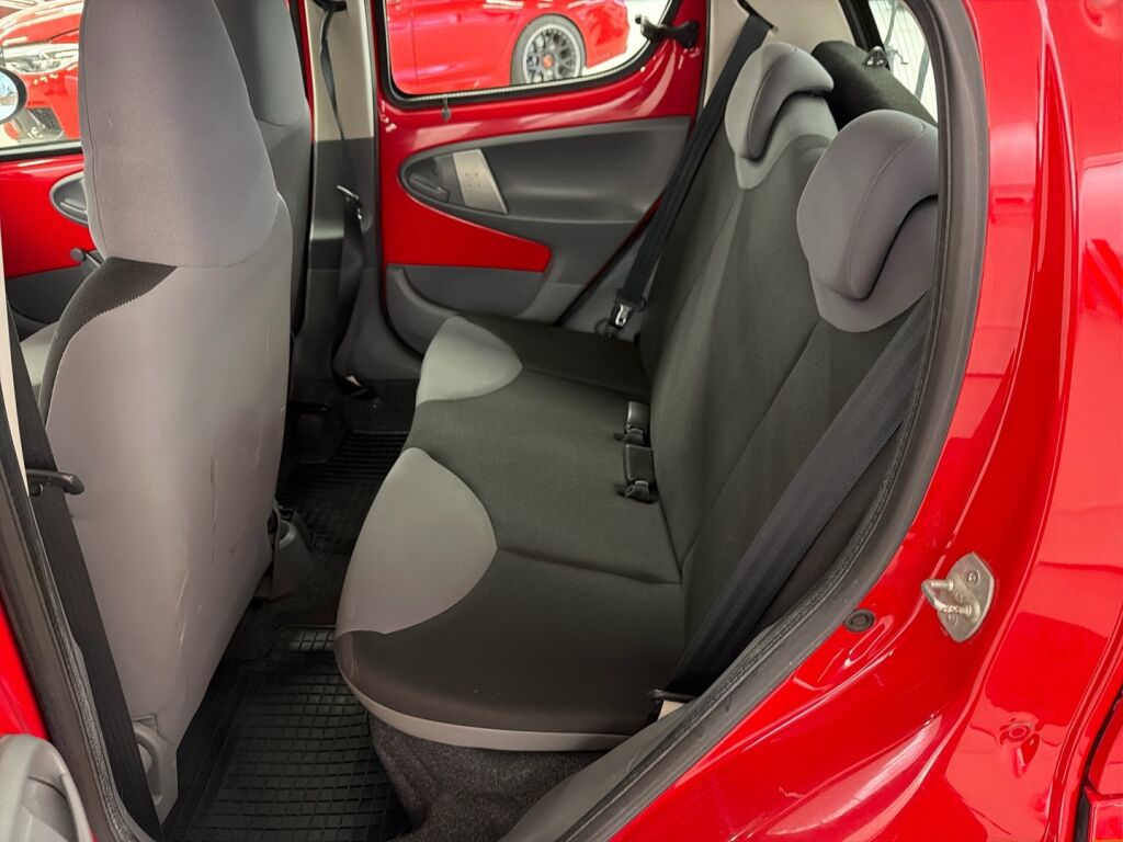 Citroen C1 2010 Punainen
