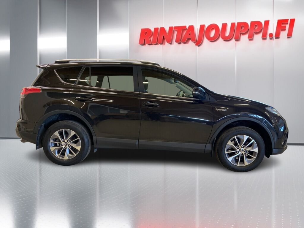 Toyota RAV4 2019 Ruskea (beige)