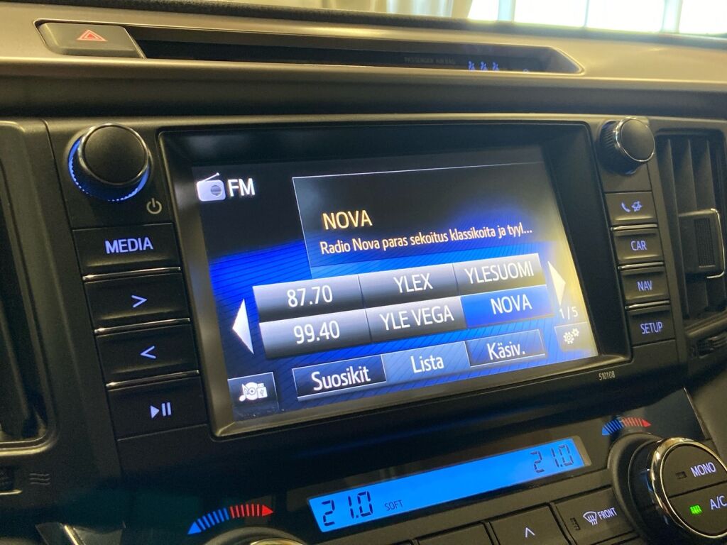 Toyota RAV4 2019 Ruskea (beige)