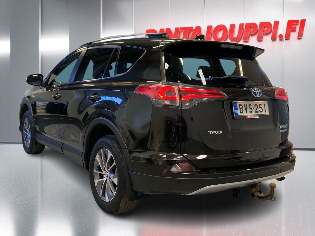 Toyota RAV4 2019 Ruskea (beige)
