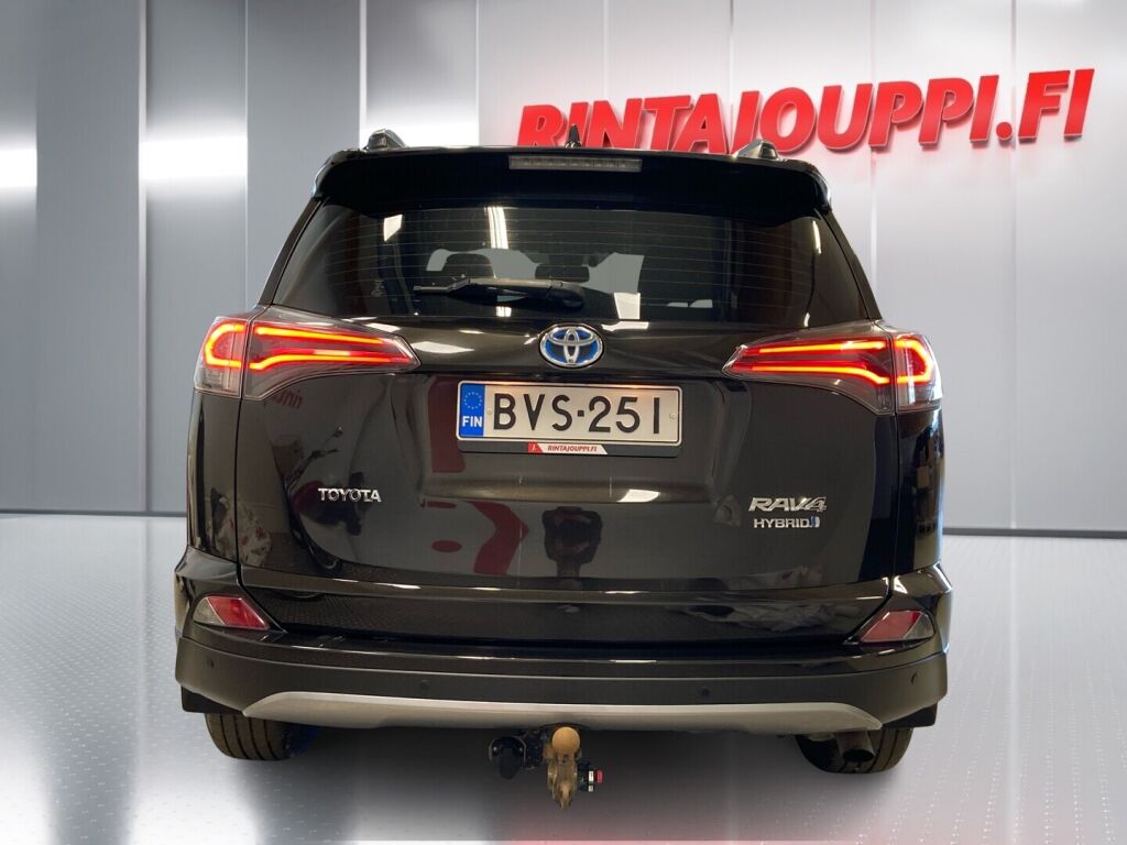 Toyota RAV4 2019 Ruskea (beige)