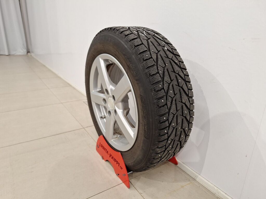 Mercedes-Benz C 2016 Harmaa