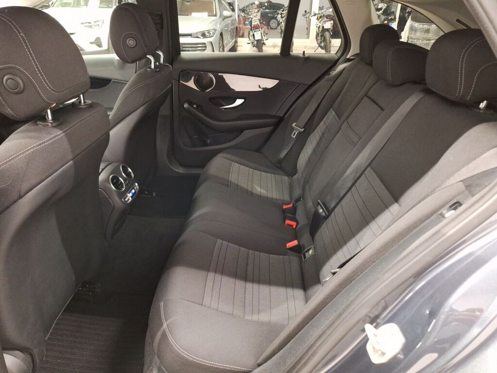 Mercedes-Benz C 2016 Harmaa