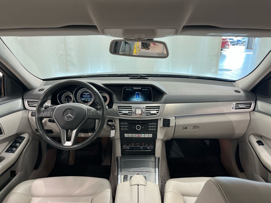 Mercedes-Benz E 2015 Sininen