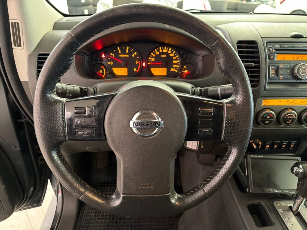 Nissan Navara 2008 Musta
