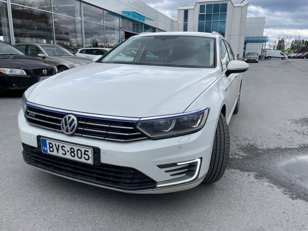 Volkswagen Passat 2017 Valkoinen
