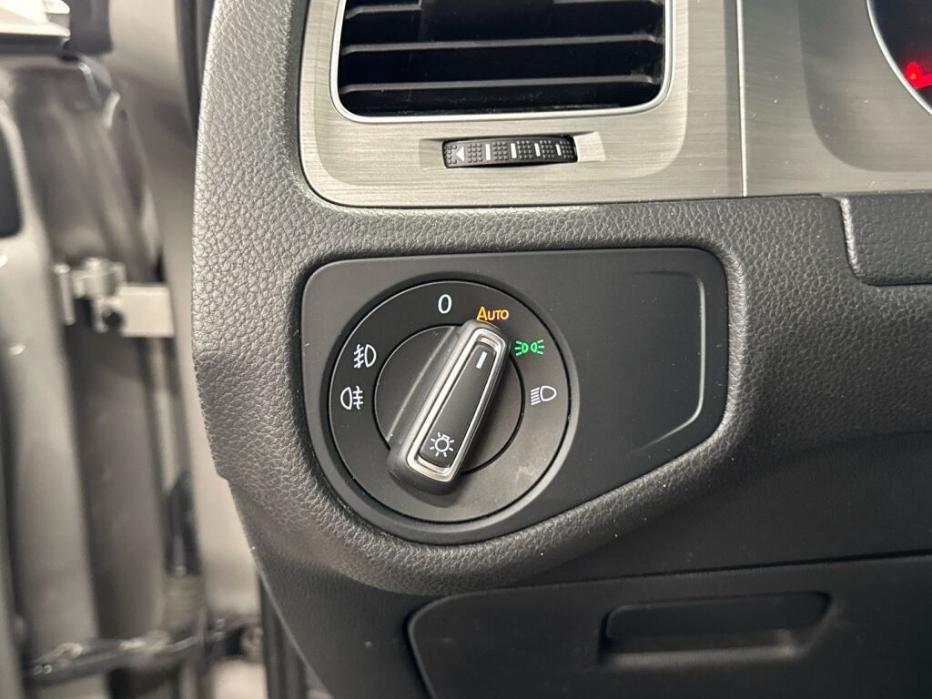 Volkswagen Golf 2015 Harmaa