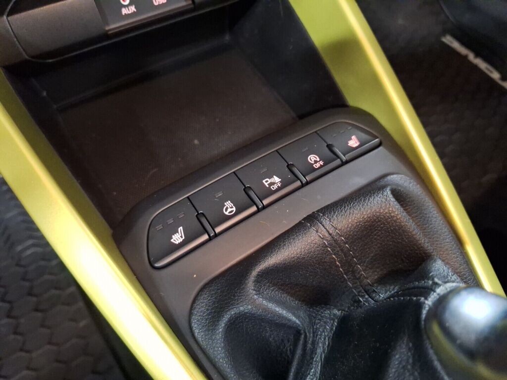 Kia Stonic 2019 Harmaa