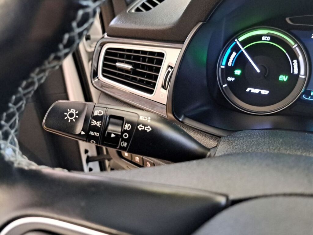 Kia Niro plug-in 2019 Valkoinen