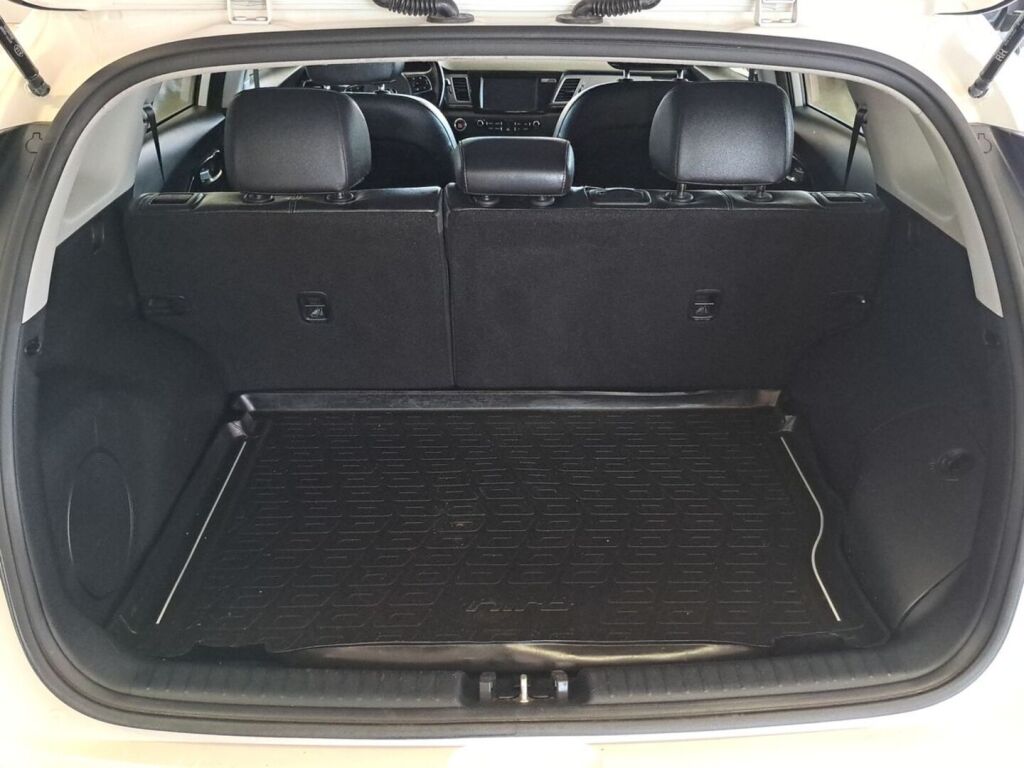 Kia Niro plug-in 2019 Valkoinen