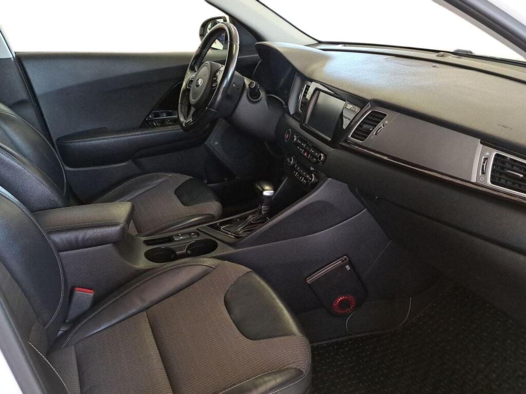 Kia Niro plug-in 2019 Valkoinen