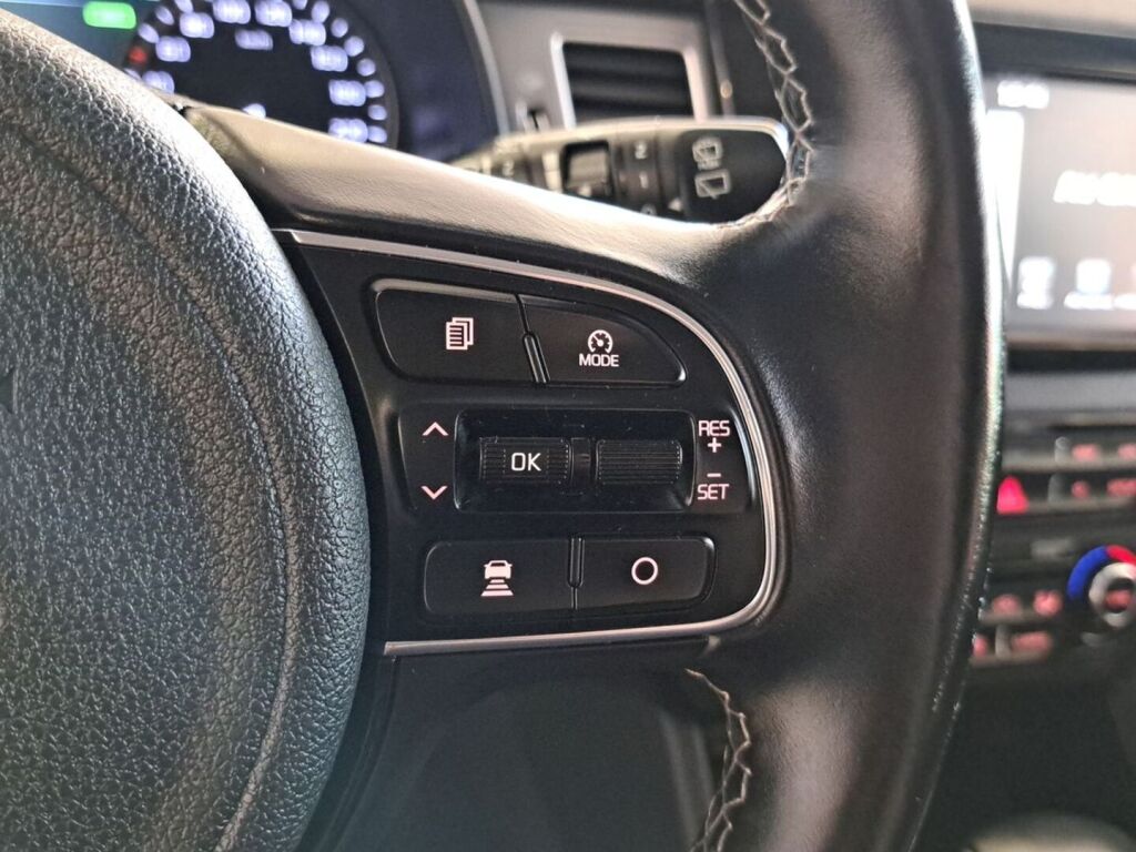 Kia Niro plug-in 2019 Valkoinen