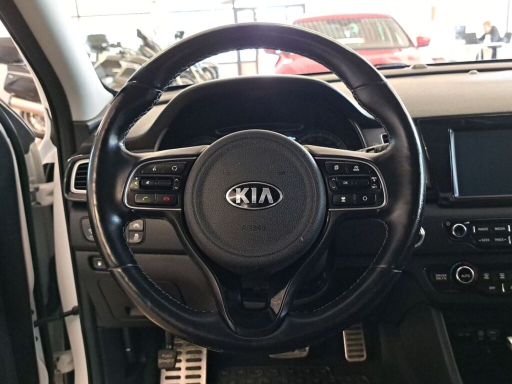 Kia Niro plug-in 2019 Valkoinen