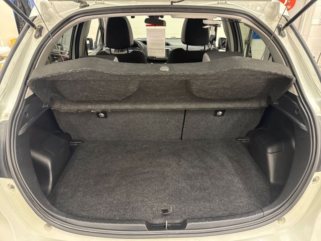 Toyota Yaris 2019 Valkoinen
