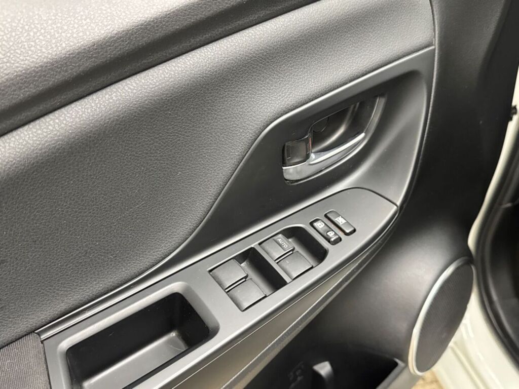 Toyota Yaris 2019 Valkoinen