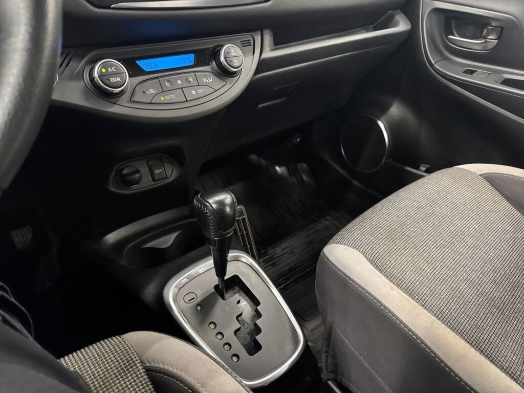 Toyota Yaris 2019 Valkoinen
