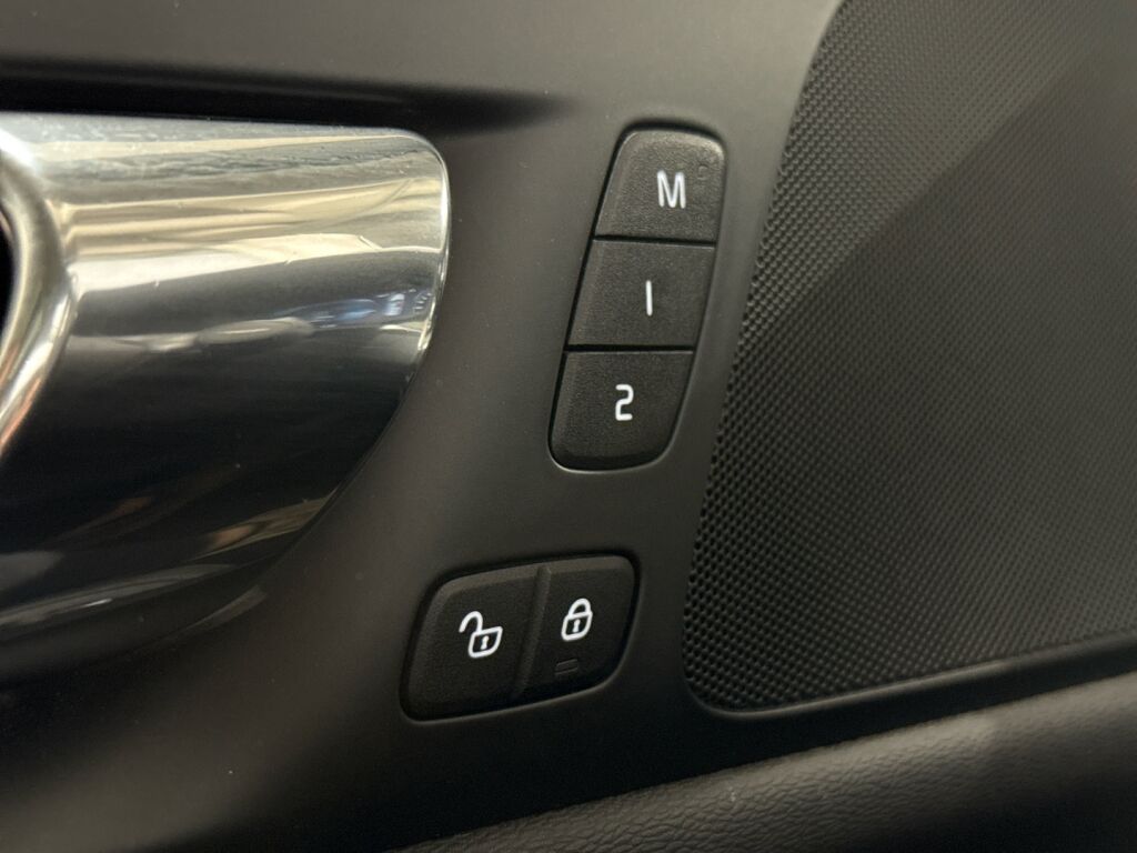 Volvo V60 2019 Harmaa