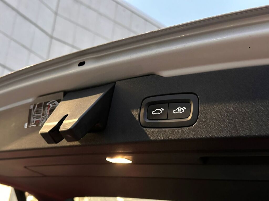 Volvo V60 2019 Harmaa