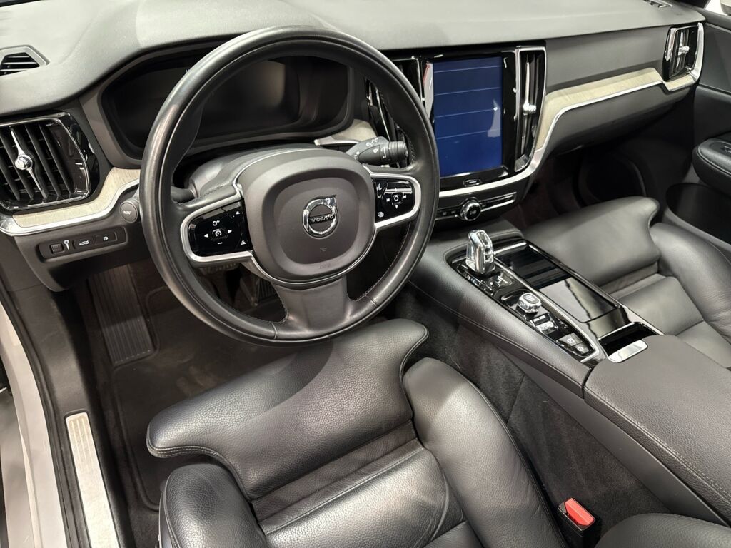 Volvo V60 2019 Harmaa