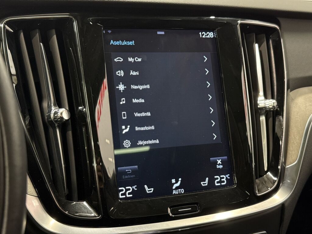 Volvo V60 2019 Harmaa