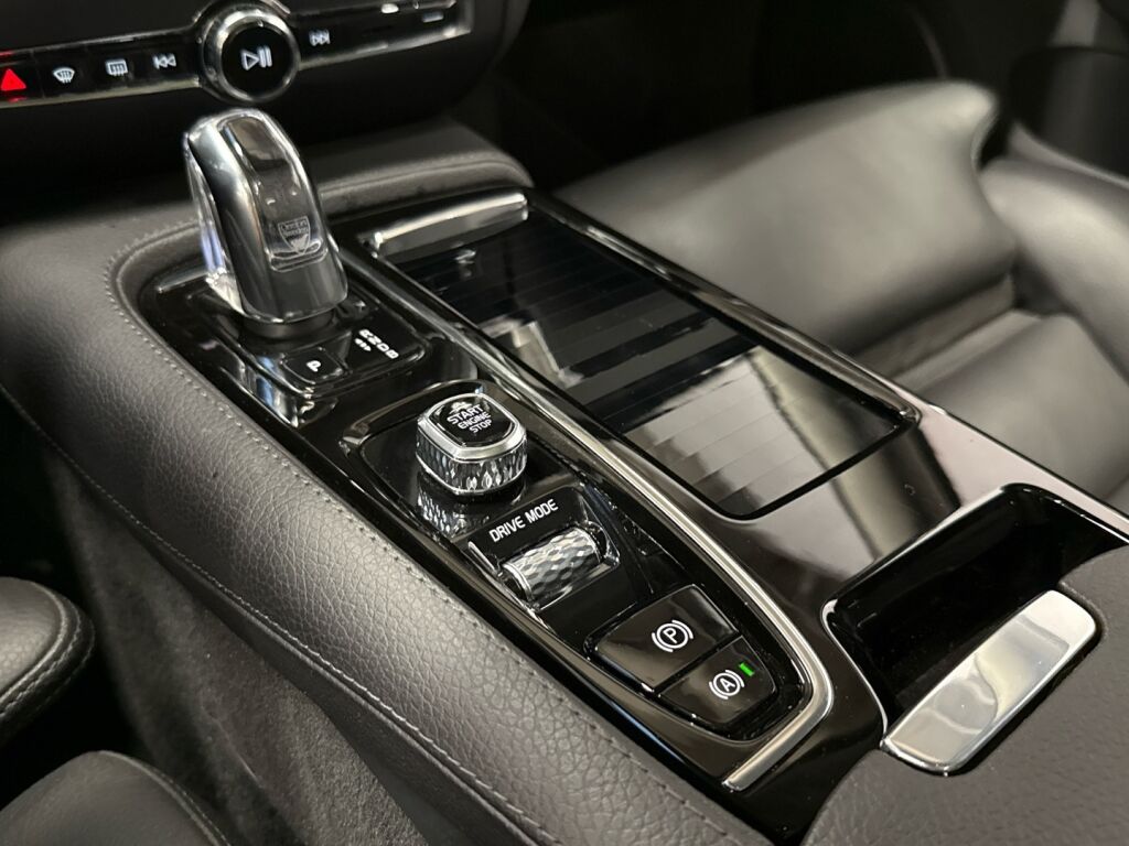 Volvo V60 2019 Harmaa