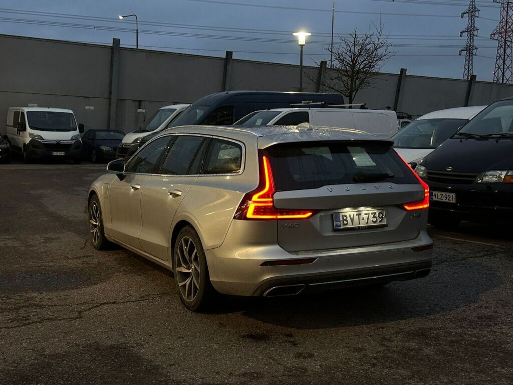 Volvo V60 2019 Harmaa