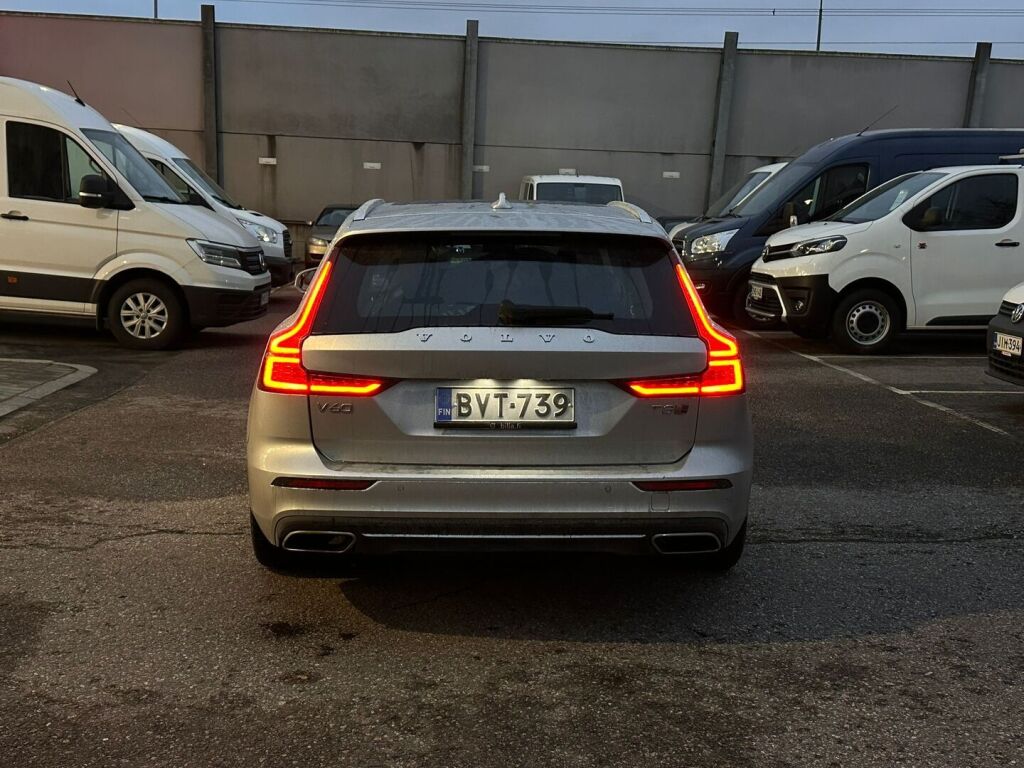 Volvo V60 2019 Harmaa